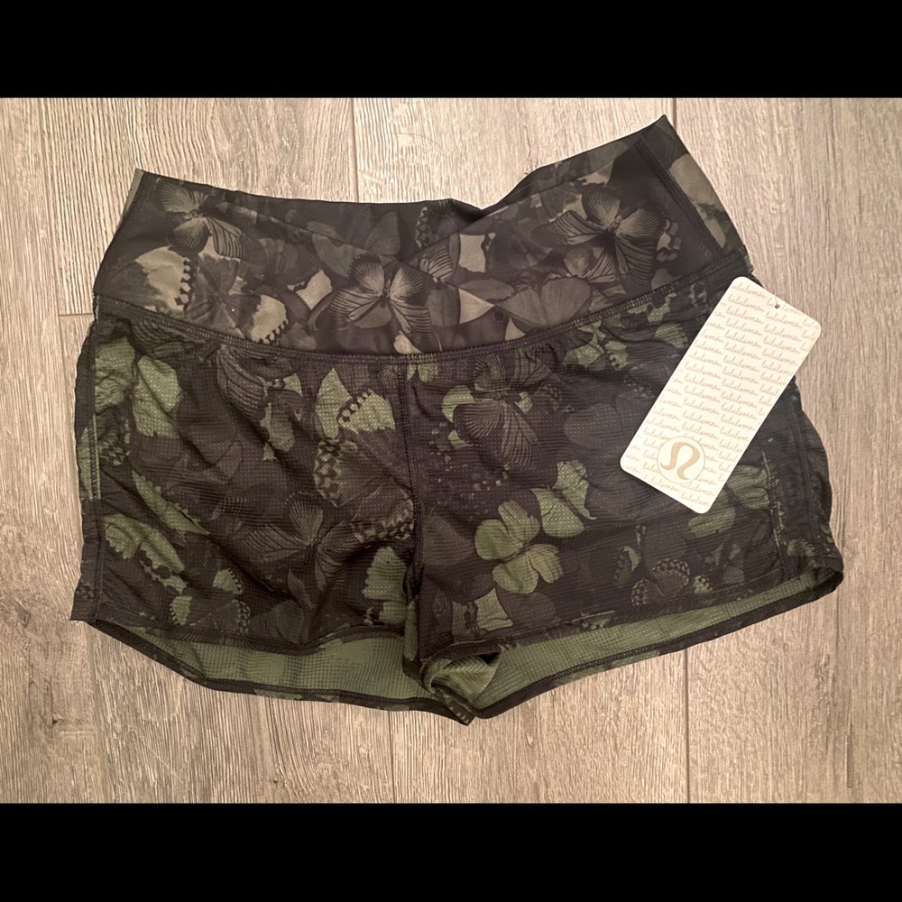 Lululemon Sunset Salutation Shorts Size 6 NWT